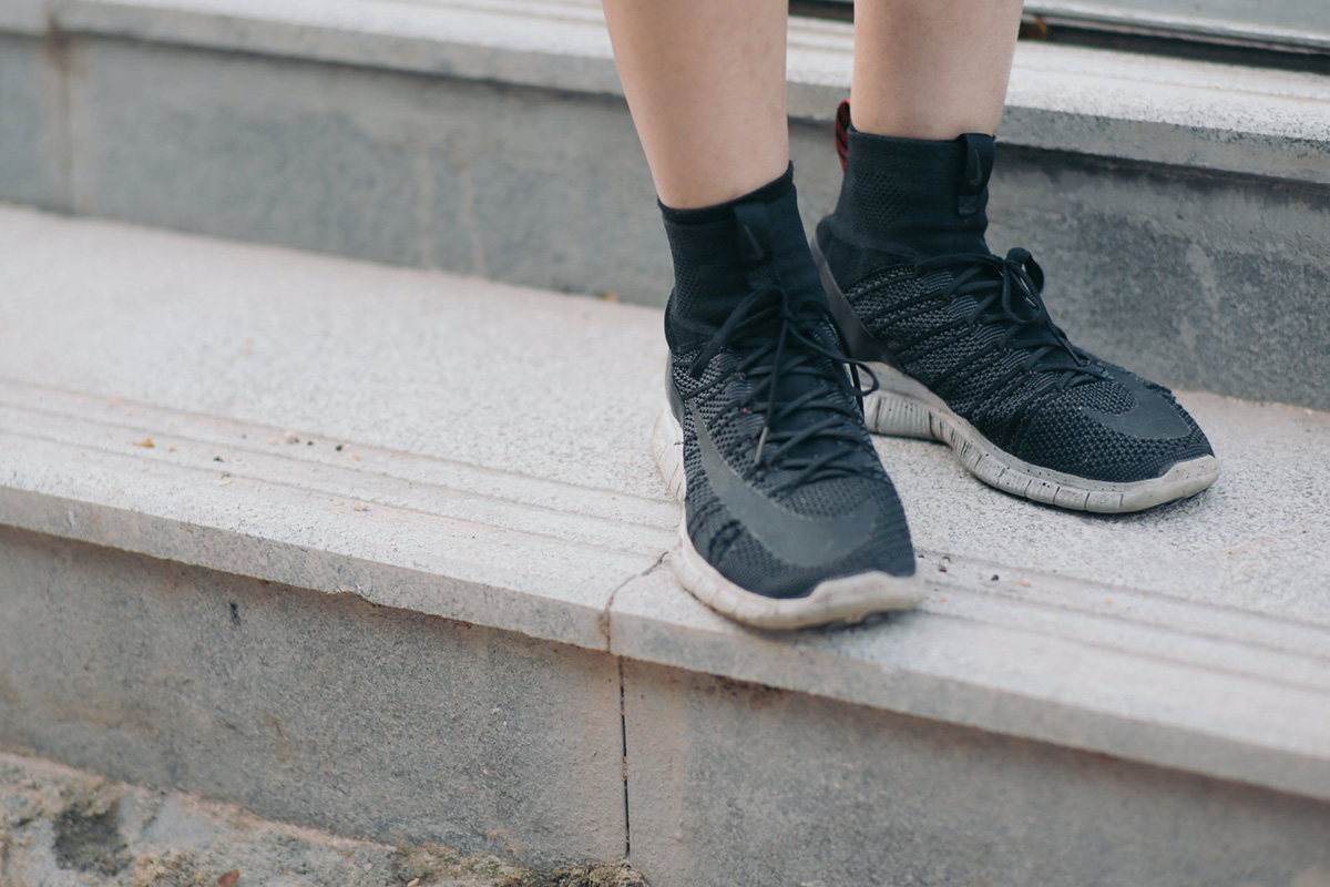 女生球鞋穿搭城市通勤也可以个性帅气