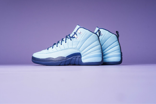 AJ12,Air Jordan 12  黄蜂配色！Air Jordan 12 Retro“Purple Dust” 细节图