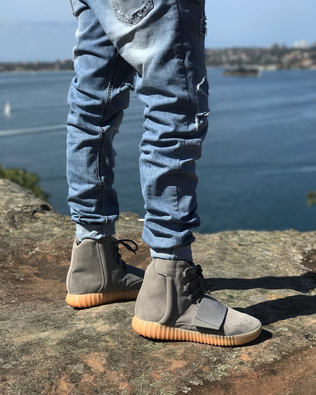 抢先体验yeezy750boostlightbrown实物上脚