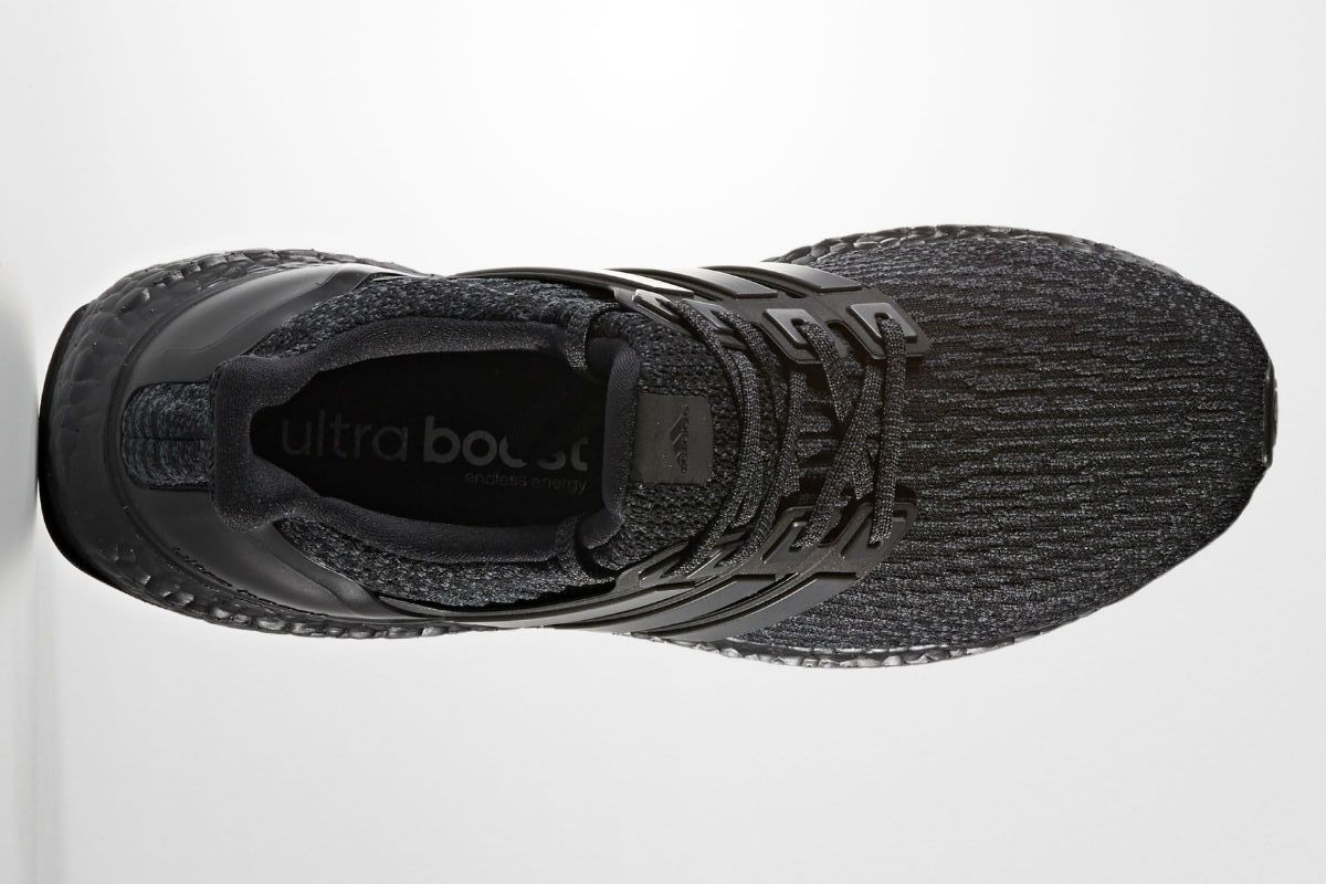adidas,Ultra Boost 3.0  近似 Yeezy 350！adidas Ultra Boost 3.0 “Triple Black” 率先预览