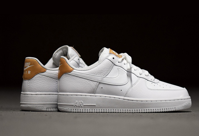 Nike, Air Force 1  鞋舌极具特点！新款白色 Air Force 1 实物近赏