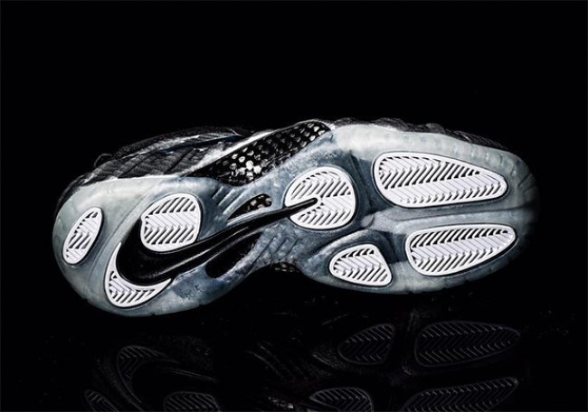 Nike,Air Foamposite Pro,616750  期待已久的 Air Foamposite Pro “Silver Surfer” 发售日期确定！