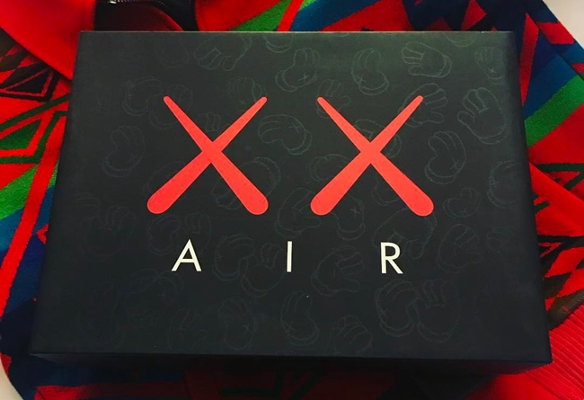 Air Jordan 4,AJ4,Kaws  专属鞋盒释出！Don C 率先上脚 Kaws x Air Jordan 4