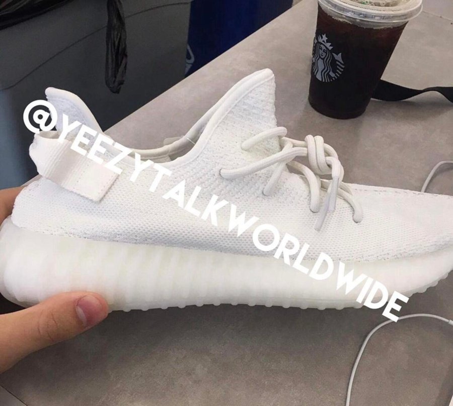 Yeezy 350 Boost V2,CP9366,adid  实物曝光！提前感受 Yeezy 350 V2 “Cream White” 的皎洁气氛