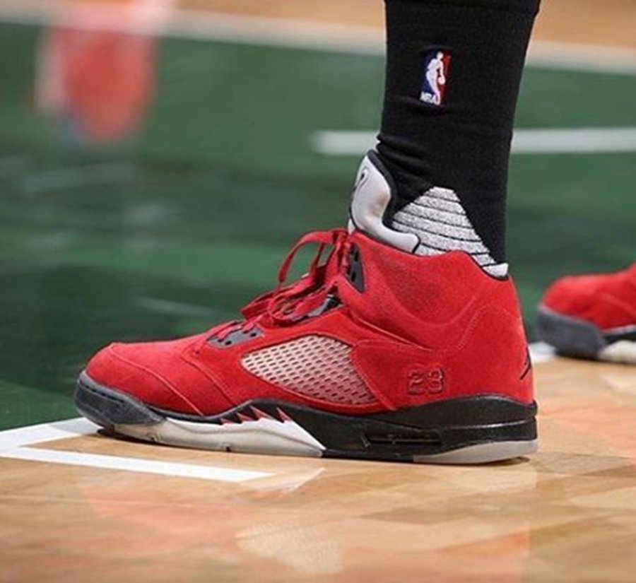 Air Jordan 5,AJ5  PJ Tucker 赛场上脚 Air Jordan 5 愤怒的公牛