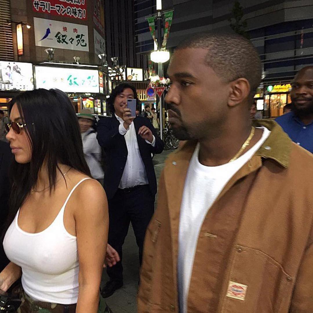 Kanye West,Yeezy  新图！侃爷和卡戴珊继续在日本东京逛街