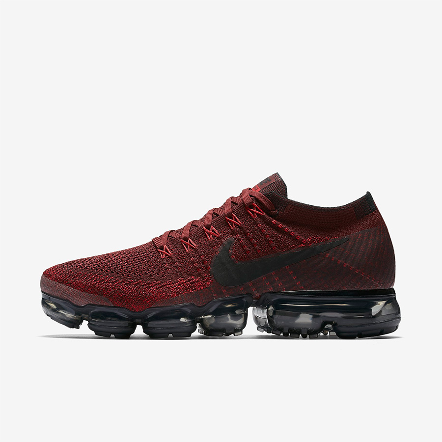 VaporMax,Nike,849558-004 849558-004 首发铂金配色 VaporMax 将再度发售！还带来一款红黑新品