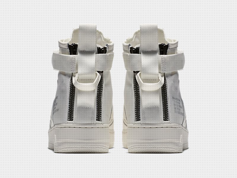 SF-AF1 Mid,Nike  中帮、双拉链！这双纯白 SF-AF1 Mid 演绎不同以往的军事风尚！