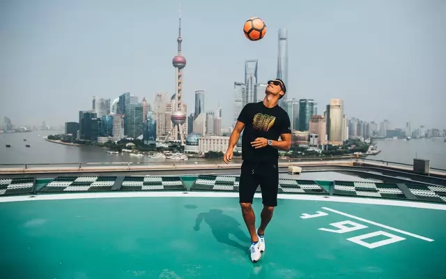 C 罗,Nike,CR7  C 罗首次中国行大事记
