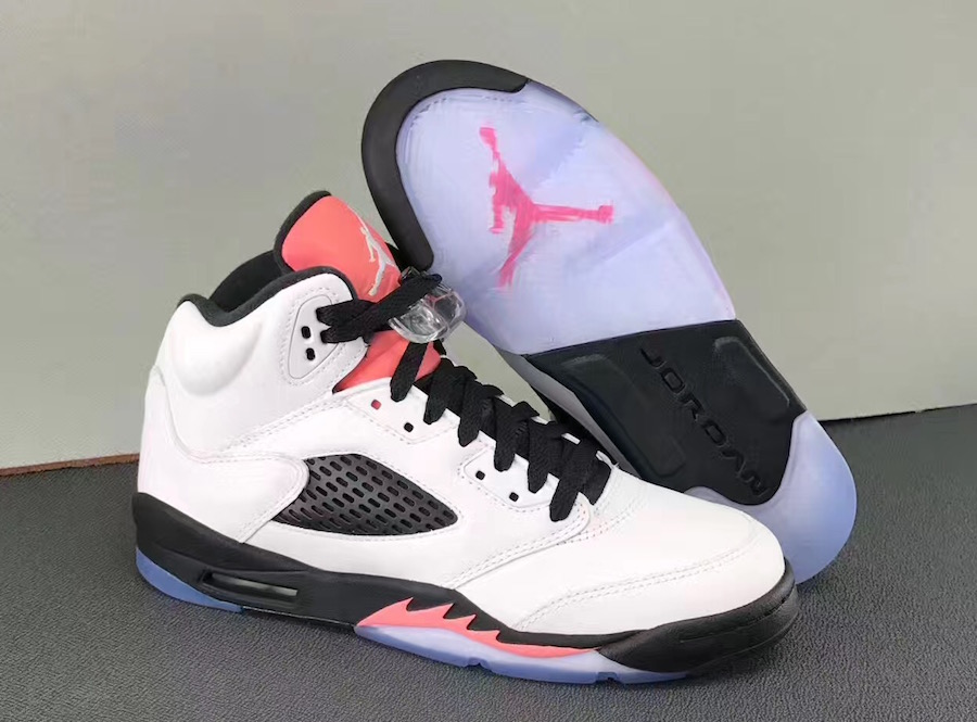 AJ5,Air Jordan 5,440892-115  女生专属！三文鱼粉色鞋舌 Air Jordan 5 实物曝光