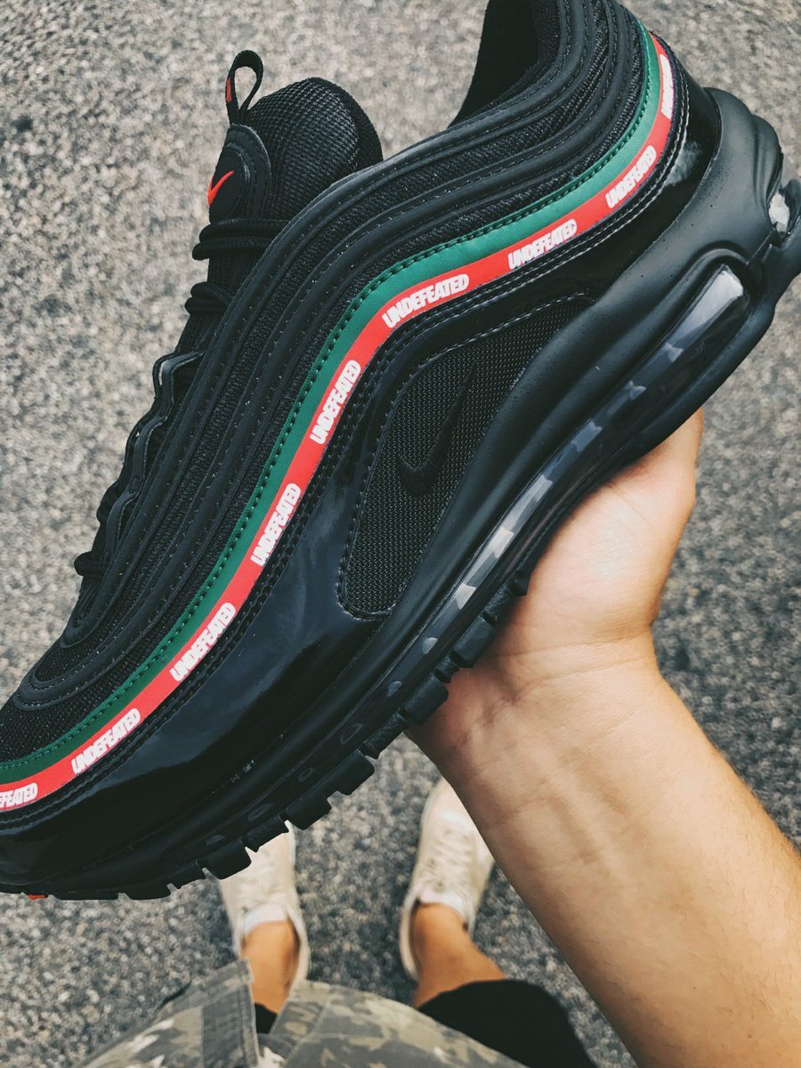 Nike,UNDEFEATED,Air Max 97  GUCCI 既视感！UNDEFEATED x Nike Air Max 97 实物曝光