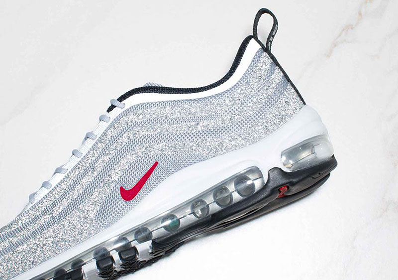 Nike,Air Max 97,927508-002  这双 Bling Bling 的水晶鞋你早上买到了么？