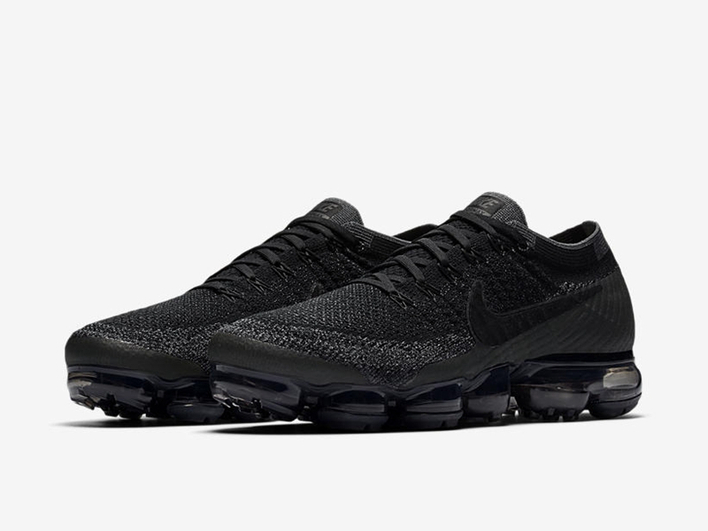 Nike,Air VaporMax  比黑色更黑！全新 Air VaporMax “Triple Black” 即将上架