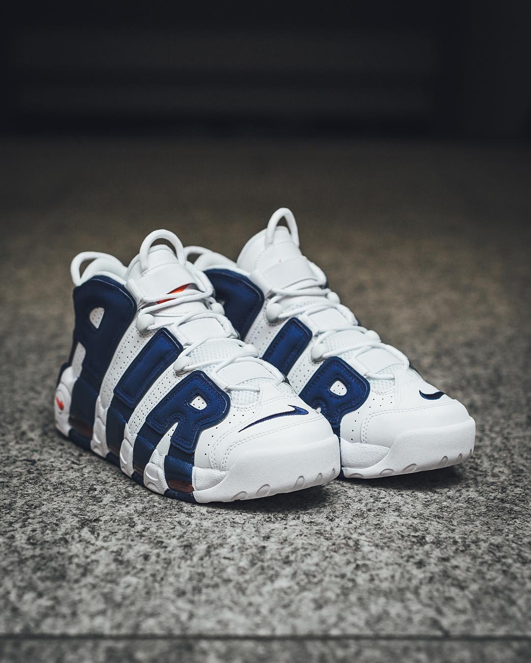 实物美如画!周末发售的尼克斯大 air 你给打几分?