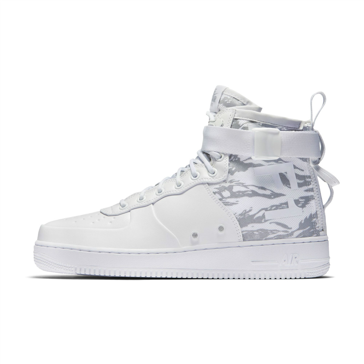 Nike,Air Force 1,SF-AF1 Mid  纯白色虎纹！诱人 SF-AF1 Mid 官图释出！