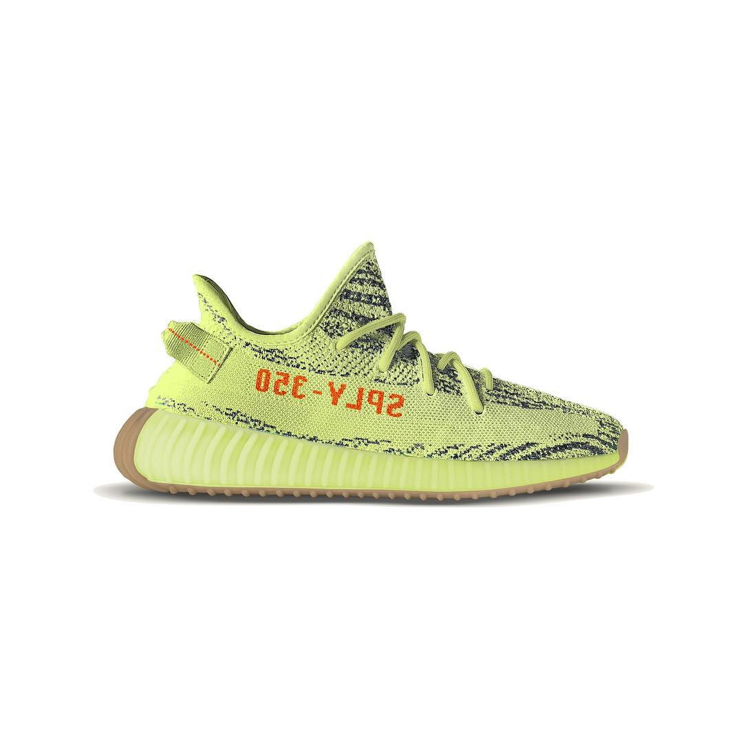 B37572,Yeezy 350 Boost V2,Yeez B37572 据说是最为限量的 Yeezy 350 Boost V2！还有两周就要发售了！