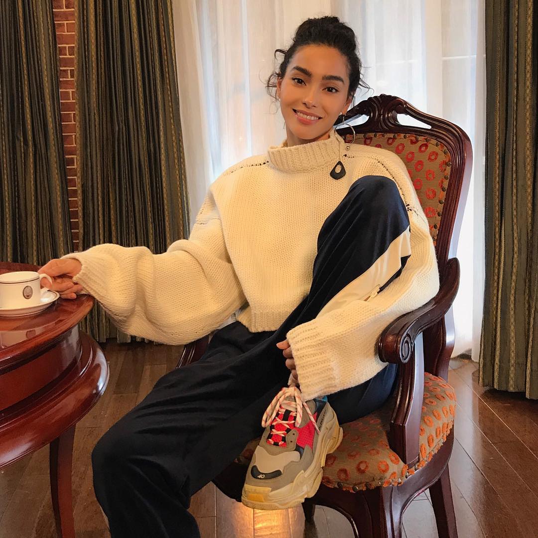 Triple-S,Balenciaga 巴黎世家 潮流女神 Adrianne Ho 穿多少尺码的鞋？这次你终于有机会知道了！