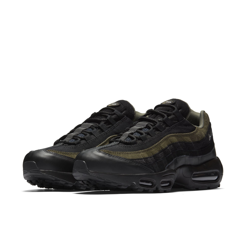 Nike,Air Max 95 Essential  魔术贴徽章是亮点！这双新品 Air Max 95 值得多加关注