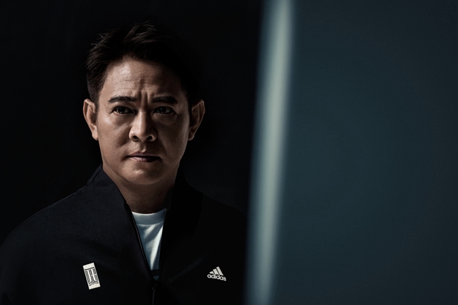 adidas  风格极简且又刚劲有力！adidas 全新武极系列服饰正式发售！