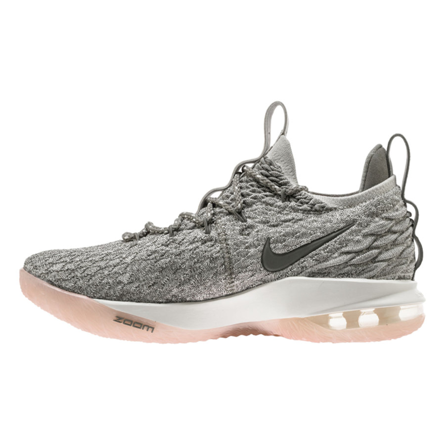 LeBron 15 Low,Nike,LBJ15  前 Zoom 后 Air Max！LeBron 15 Low 首款配色月底发售