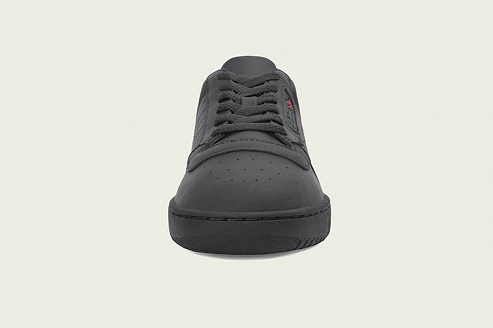 adidas,Yeezy PowerPhase  国内发售信息公布！纯黑 Yeezy PowerPhase 本周登场