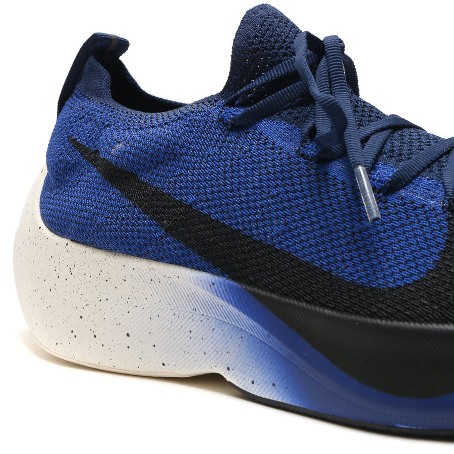 AQ1763-400,Vapor Street,Nike AQ1763-400 搭载 React 值得关注！全新白黑蓝 Nike Vapor Street 即将发售