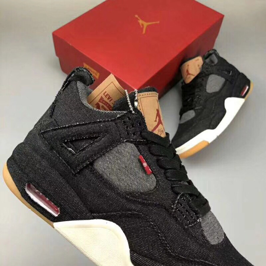 Air Jordan 4,AJ4  白色实物首次曝光！Levis x Air Jordan 4 后续配色发售日期确定