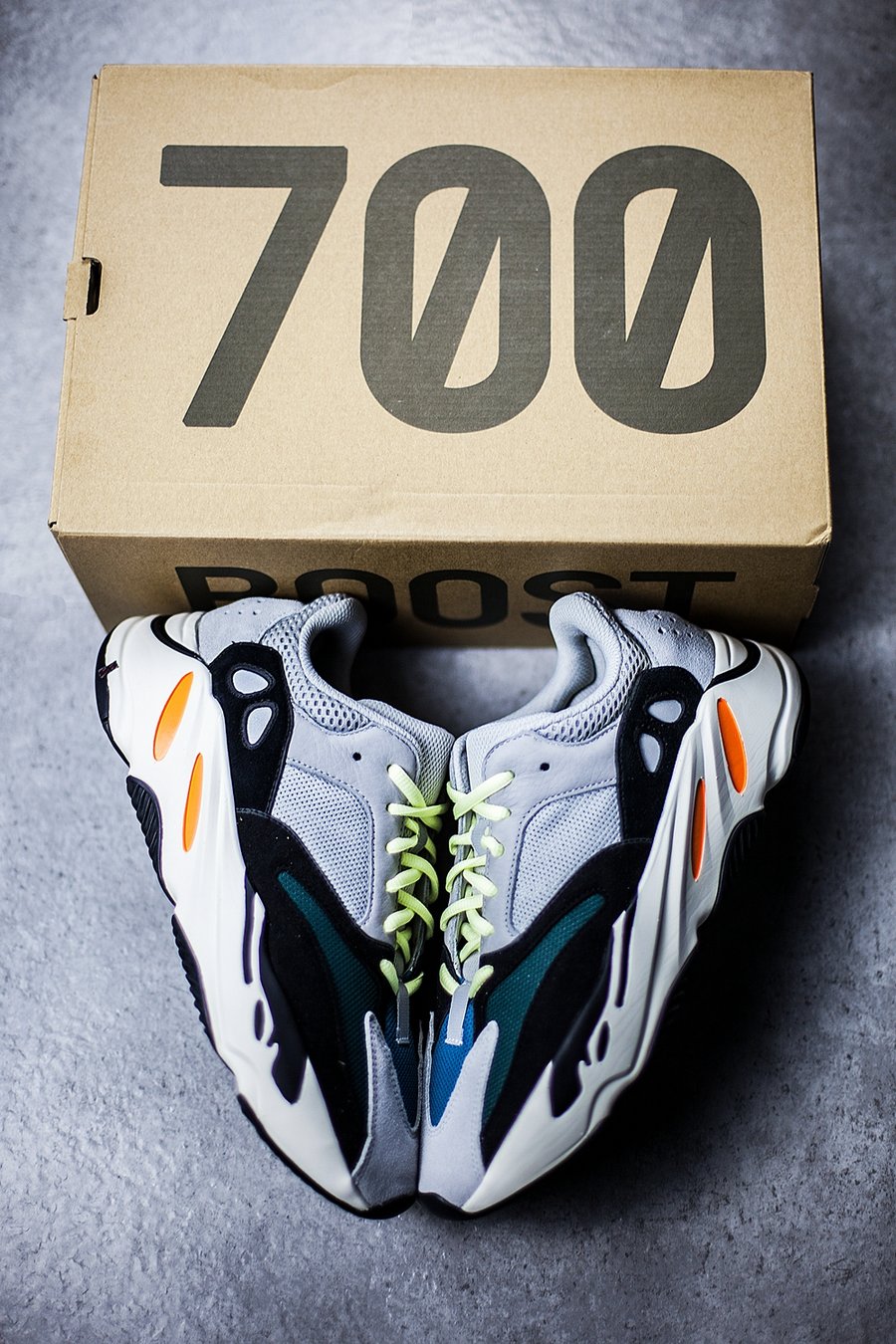 Yeezy,Yeezy 700 Boost  实物开箱+上脚！侃爷 Yeezy 700 Boost 到底值不值得买？