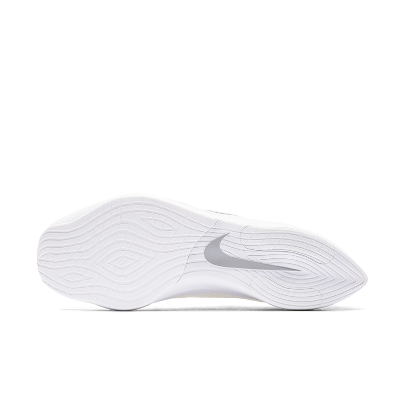 Nike,Vapor Street,  人气纯白现身！潮流跑鞋 Vapor Street 带来两双全新配色