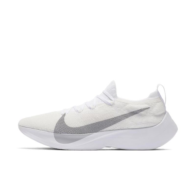 Nike,Vapor Street,  人气纯白现身！潮流跑鞋 Vapor Street 带来两双全新配色