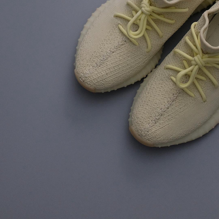 adidas,Yeezy Boost 350 V2  将于 6 月登场！Yeezy Boost 350 V2 “Butter” 实物图赏