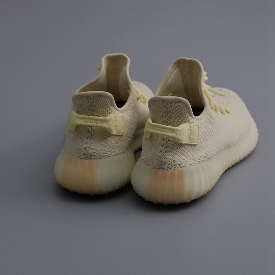 adidas,Yeezy Boost 350 V2  将于 6 月登场！Yeezy Boost 350 V2 “Butter” 实物图赏