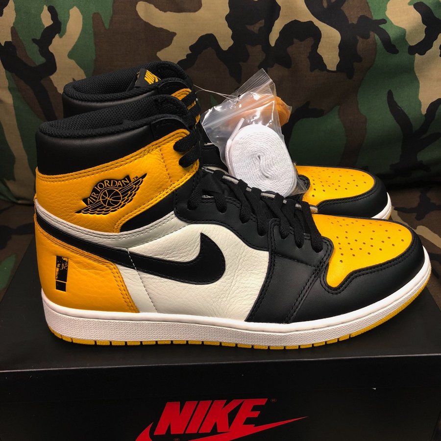 Nike,Air Jordan  能否迎来市售？乐队专属黑黄脚趾 Air Jordan 1 实物曝光