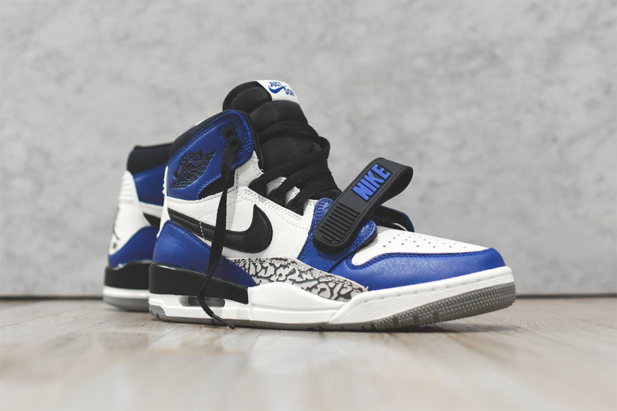 Jordan Legacy 312  最强三合一！看 Jordan Legacy 312 的名字你就知道它的来历！