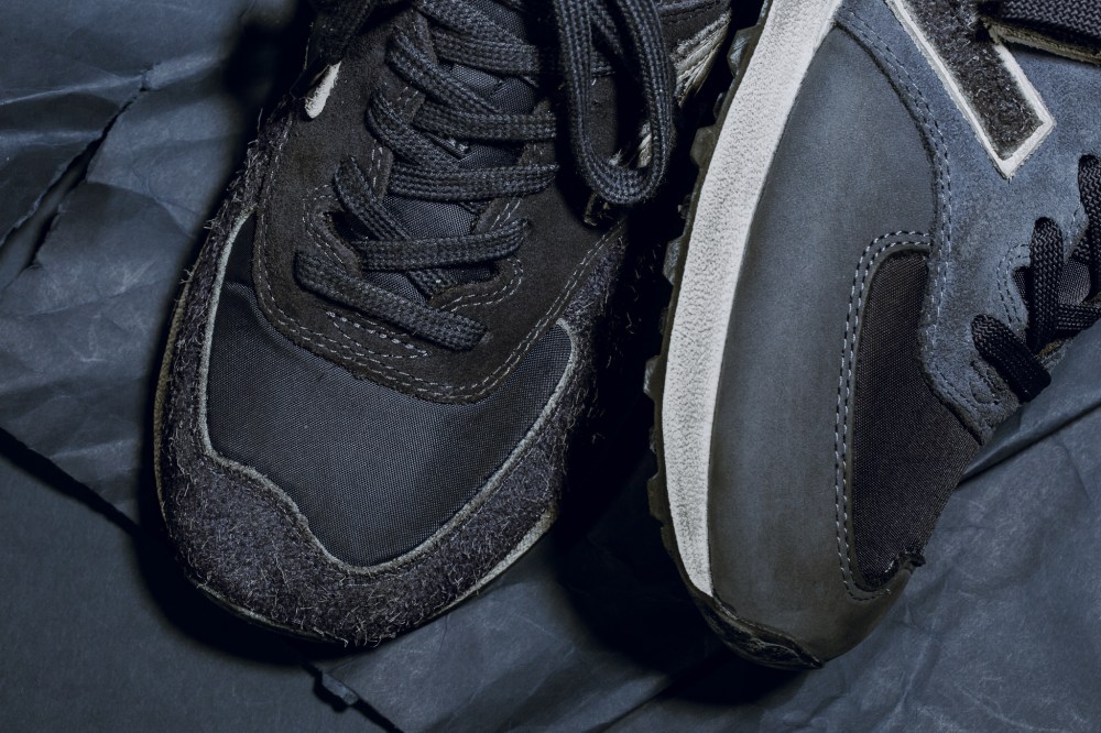 INVINCIBLE,New Balance  鞋身做旧处理！联名款 INVINCIBLE x New Balance 本周发售！