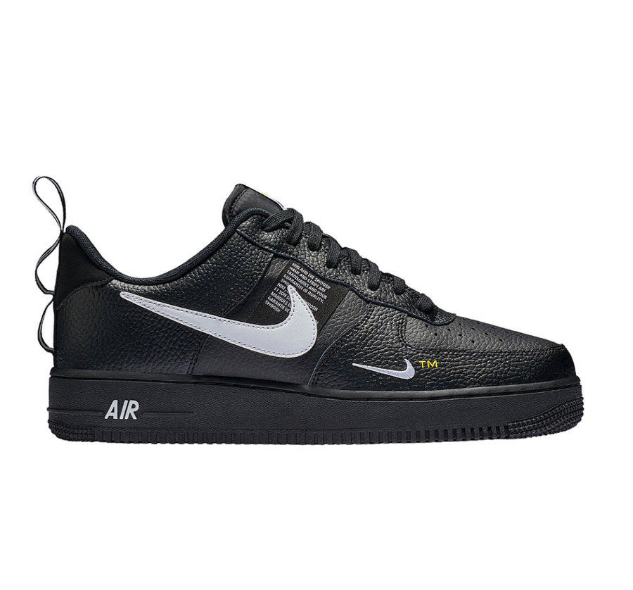 Nike,Air Force 1  全新设计 Air Force 1 亮相！你觉得和 OFF-WHITE 联名有多像？