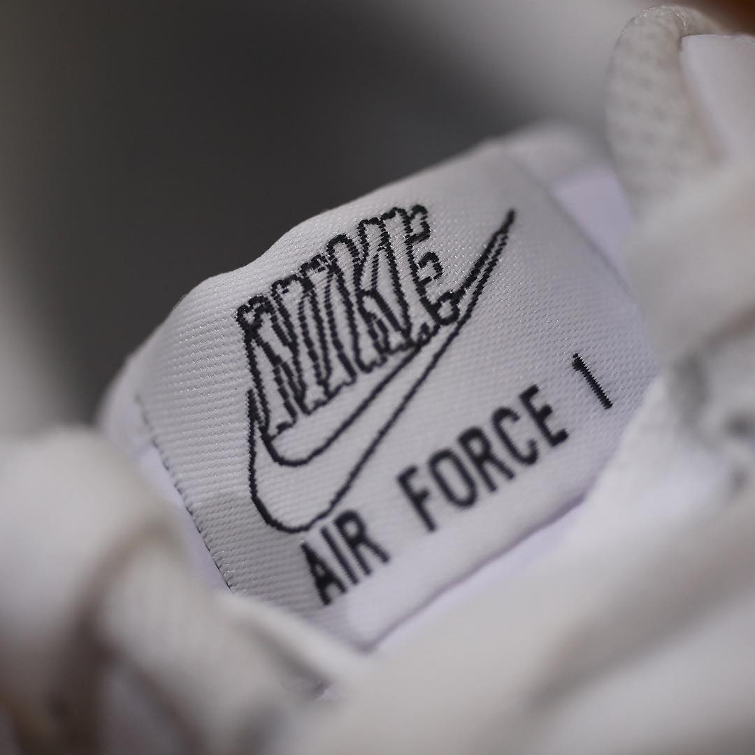 Nike,AF1,Air Force 1,开箱,美图  看一眼就想买的超帅配色！透视骨骼 Air Force 1 下月正式发售