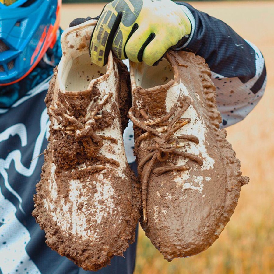 球鞋,氧化,清理,保养,攻略  球鞋脏了氧化了怎么办？这篇「清理攻略」让你每天都像穿新鞋！
