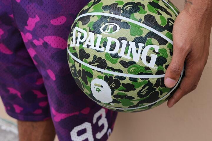 unftd,bape,supreme,spalding  BAPE 联手 Spalding 打造篮球单品！UNDEFEATED 与百威首次跨界合作！