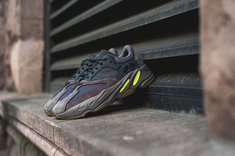 adidas,Yeezy Boost 700 Wave Ru  女码比男码贵了不少！全新 Yeezy 700 本周末发售