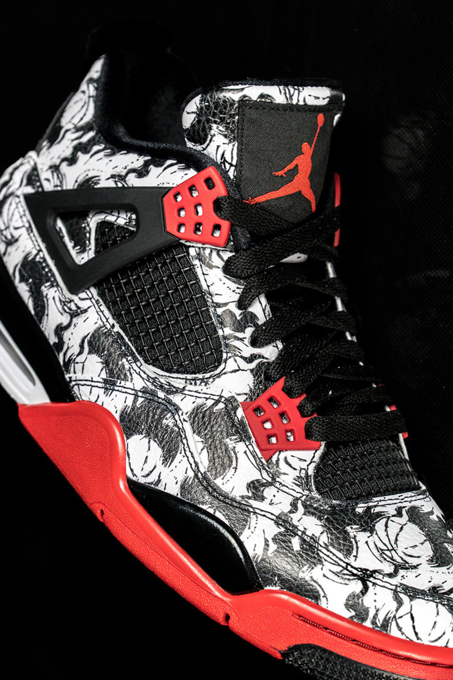 BQ0897-006,AJ4,Air Jordan 4 BQ0897-006 福利！没抢到人气超高的 AJ4 “Tattoo”？没关系，我们免费送你！