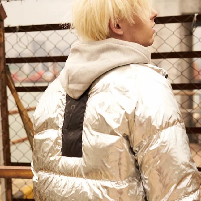 Yeezy  双 11 推荐第一弹！Yeezy700、AJ3黑水泥！还有长裤、卫衣、羽绒服！