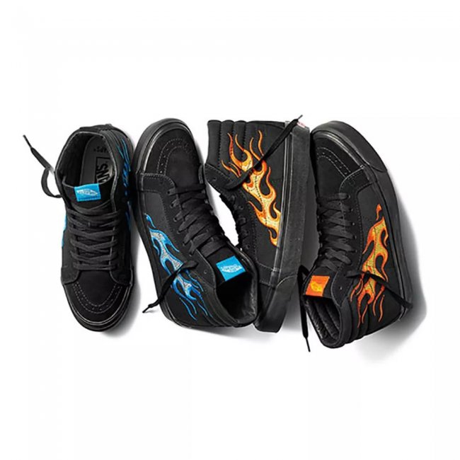 Yeezy  双 11 推荐第一弹！Yeezy700、AJ3黑水泥！还有长裤、卫衣、羽绒服！