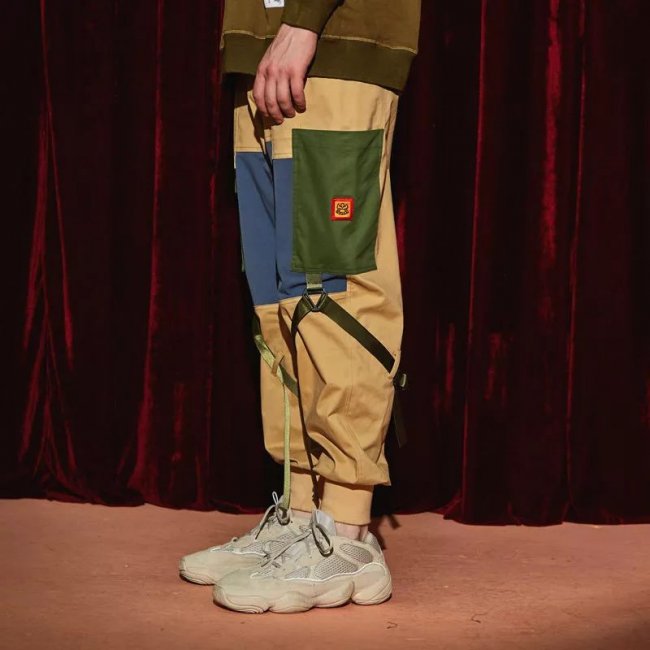 Yeezy  双 11 推荐第一弹！Yeezy700、AJ3黑水泥！还有长裤、卫衣、羽绒服！