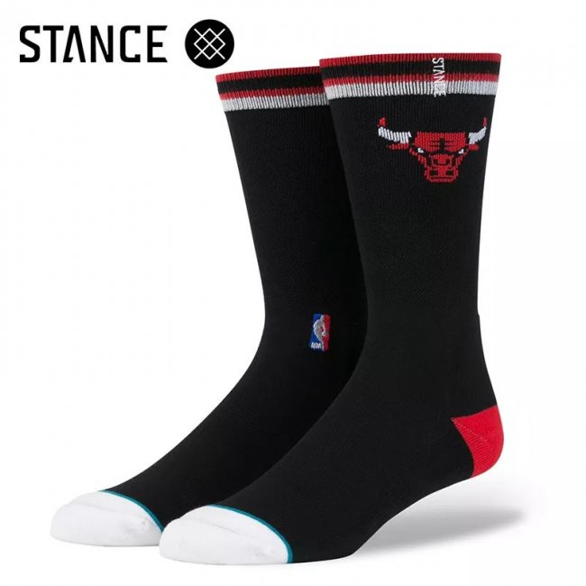 Yeezy  双 11 推荐第一弹！Yeezy700、AJ3黑水泥！还有长裤、卫衣、羽绒服！