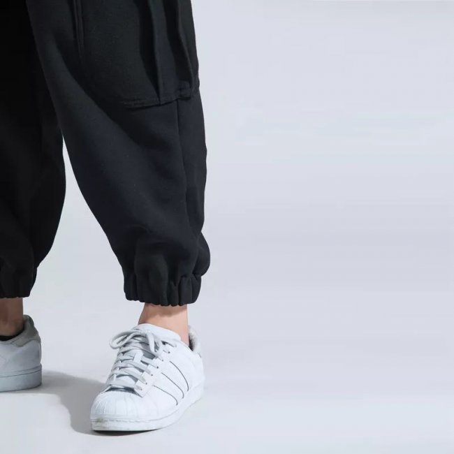 Yeezy  双 11 推荐第一弹！Yeezy700、AJ3黑水泥！还有长裤、卫衣、羽绒服！