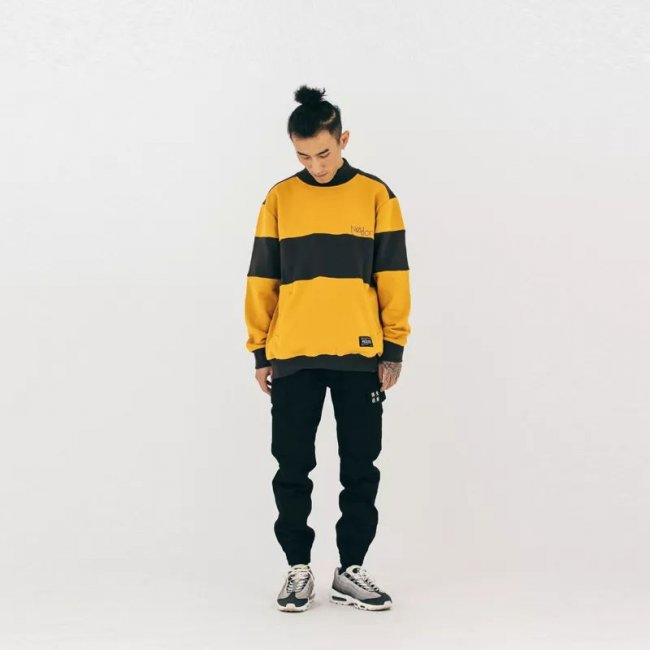 Yeezy  双 11 推荐第一弹！Yeezy700、AJ3黑水泥！还有长裤、卫衣、羽绒服！