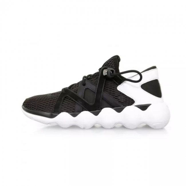 Yeezy  双 11 推荐第一弹！Yeezy700、AJ3黑水泥！还有长裤、卫衣、羽绒服！