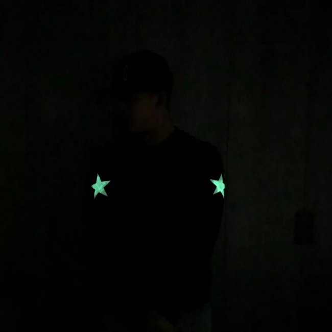 Yeezy  双 11 推荐第一弹！Yeezy700、AJ3黑水泥！还有长裤、卫衣、羽绒服！