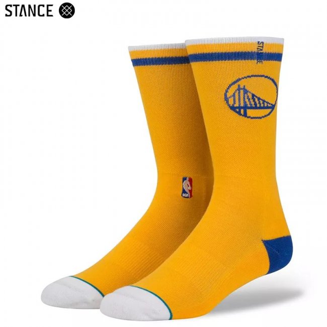 Yeezy  双 11 推荐第一弹！Yeezy700、AJ3黑水泥！还有长裤、卫衣、羽绒服！